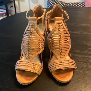 Leather chunky heel gladiator sandal